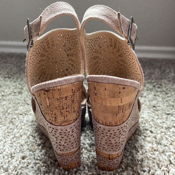 Not rated wedges size 7.5 size great condition never worn - Picture 7 of 12